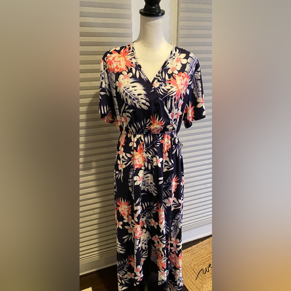 Source Unknown Navy Floral Maxi Dress